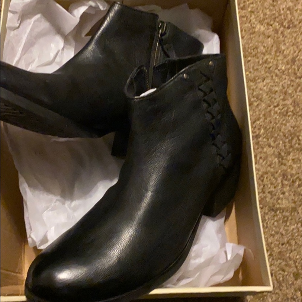 Black Boots